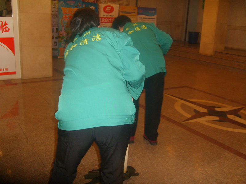 實力大廈物業(yè)保潔 實力大廈物業(yè)保潔